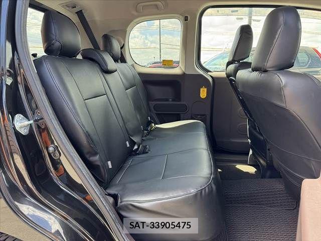 Toyota PORTE 2015-03 8368118-19