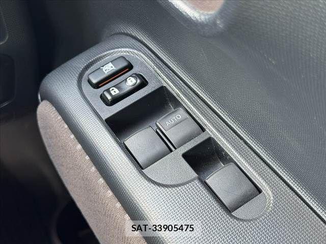 Toyota PORTE 2015-03 8368118-25