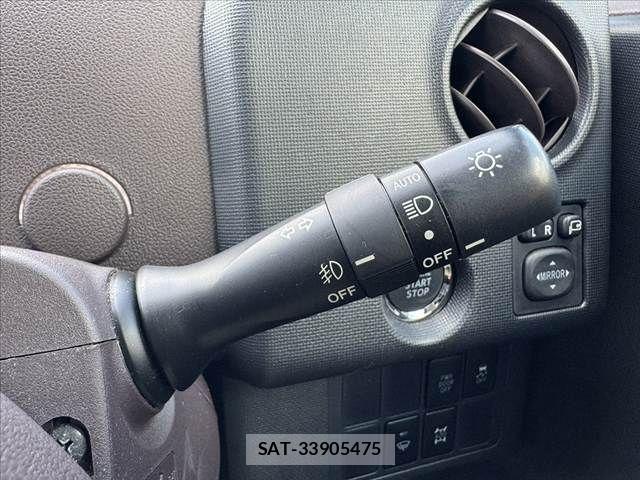 Toyota PORTE 2015-03 8368118-29