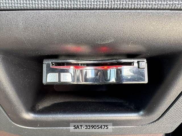 Toyota PORTE 2015-03 8368118-4