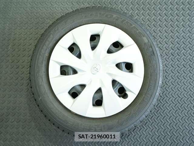 Toyota PORTE 2014-03 8526597-16
