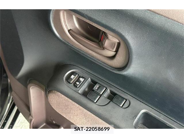 Toyota PORTE 2014-01 8563184-18