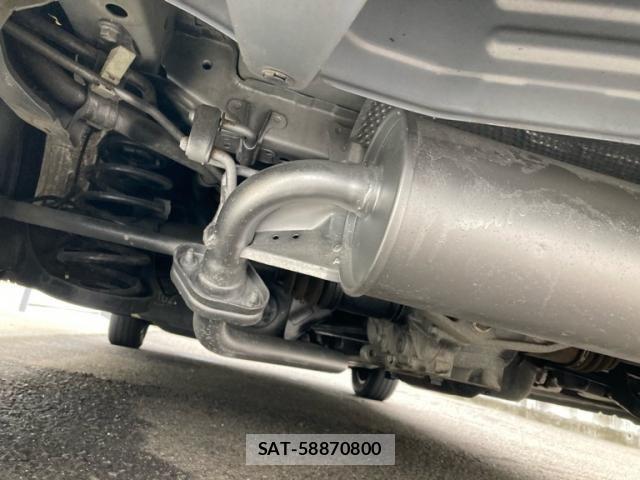 Toyota PORTE 2013-08 8666740-16
