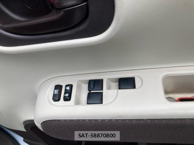 Toyota PORTE 2013-08 8666740-7