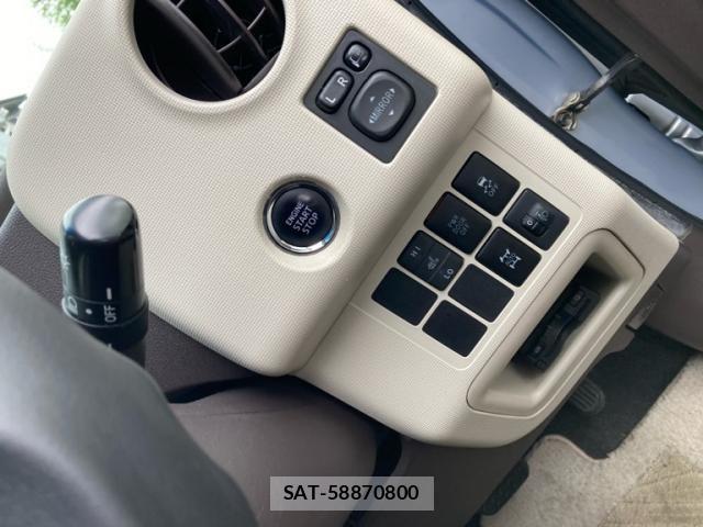 Toyota PORTE 2013-08 8666740-8