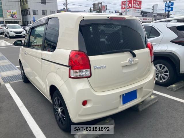 Toyota PORTE 2016-04 8850362-3