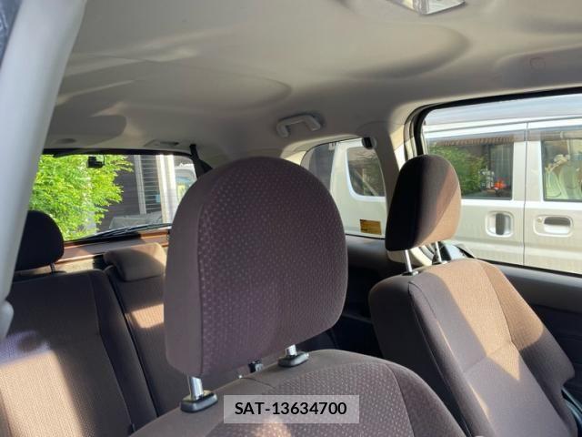 Toyota PORTE 2013-01 8850363-9