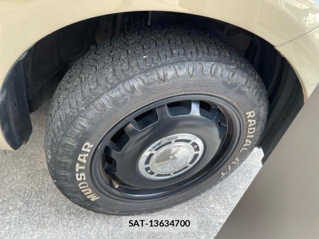 Toyota PORTE 2013-01 8850363-17