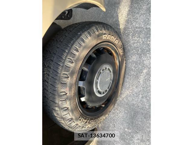 Toyota PORTE 2013-01 8850363-19