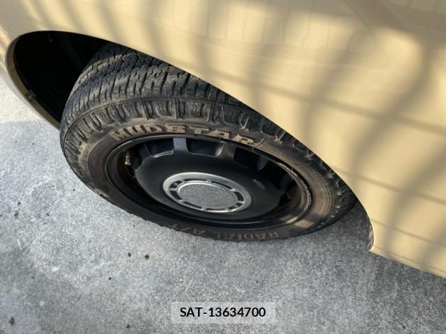 Toyota PORTE 2013-01 8850363-20