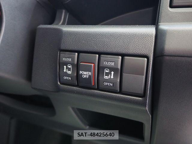 Mazda PREMACY 2013-05 6016117-16