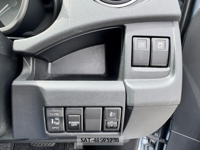 Mazda PREMACY 2011-06 6673150-7
