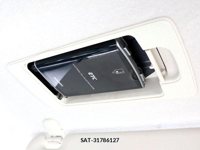 Mazda PREMACY 2014-01 6677501-16