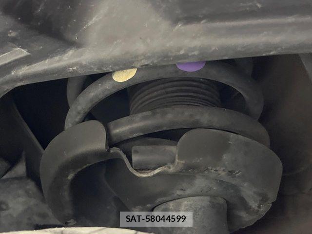 Mazda PREMACY 2014-01 6816572-19