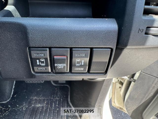 Mazda PREMACY 2010-06 6903353-17