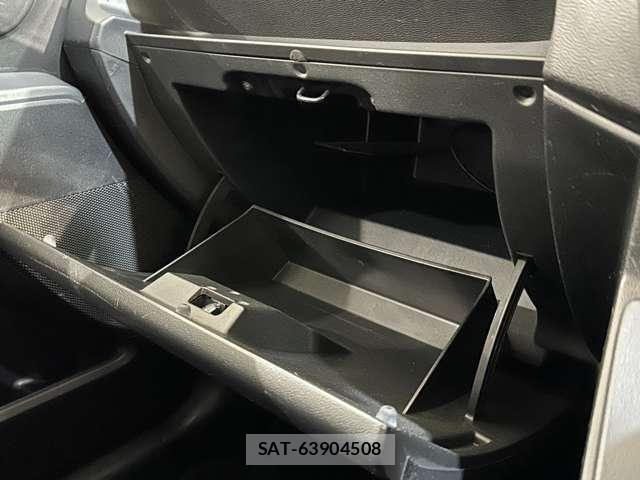Mazda PREMACY 2013-08 6911183-25