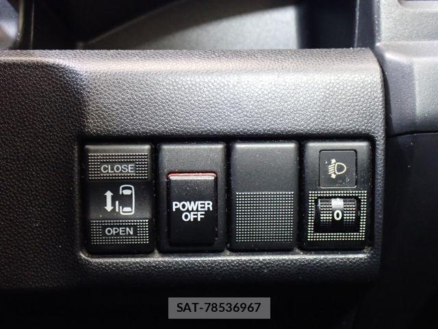 Mazda PREMACY 2013-07 7021243-16