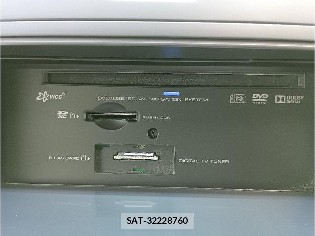 Mazda PREMACY 2015-02 7060230-24