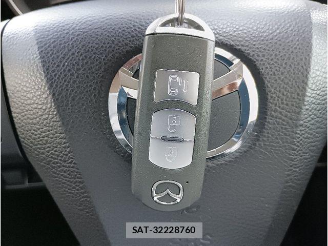 Mazda PREMACY 2015-02 7060230-28