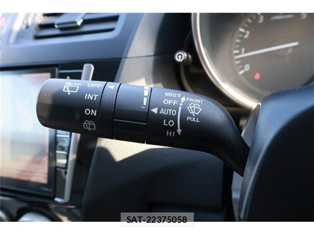 Mazda PREMACY 2017-07 7060229-25