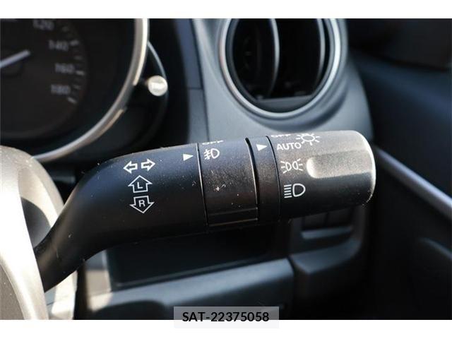 Mazda PREMACY 2017-07 7060229-26