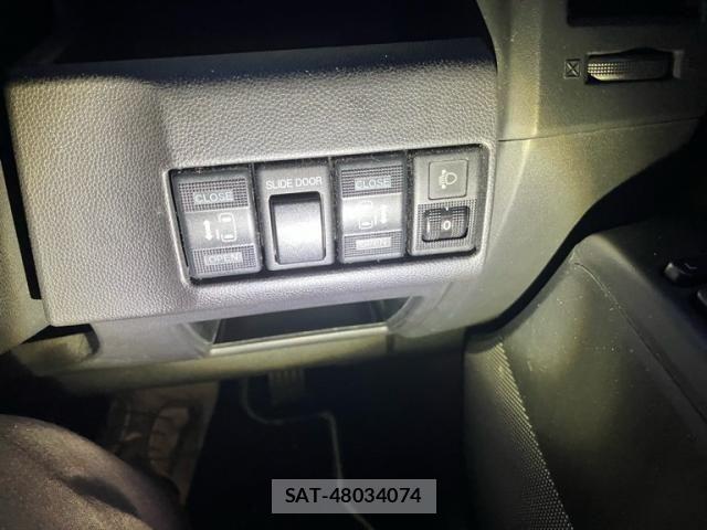 Mazda PREMACY 2009-02 7223580-23