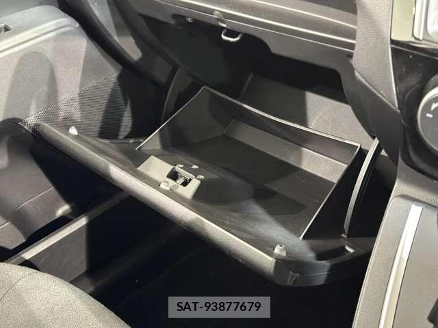 Mazda PREMACY 2013-09 7223590-24