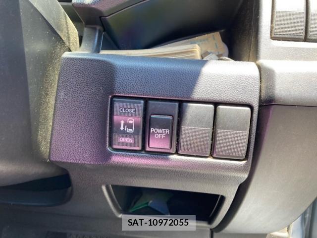 Mazda PREMACY 2011-06 7223583-9