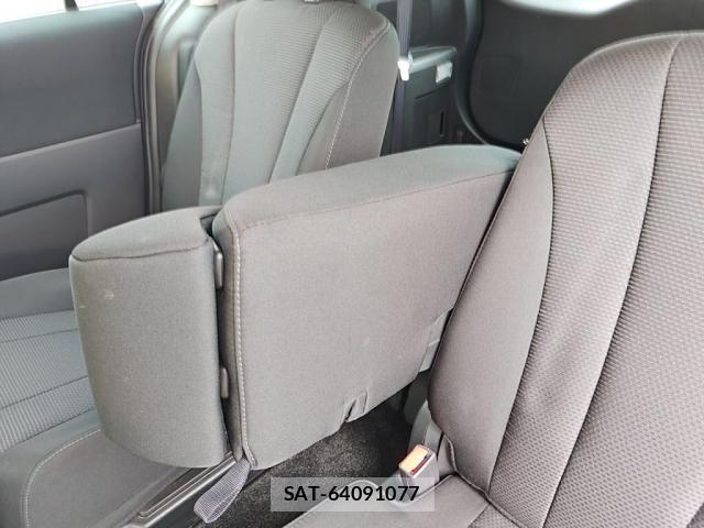Mazda PREMACY 2017-04 7223588-27