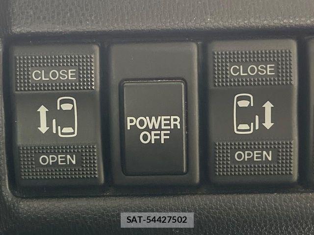 Mazda PREMACY 2013-06 7456802-5