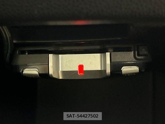 Mazda PREMACY 2013-06 7456802-6