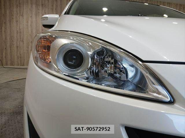 Mazda PREMACY 2017-06 7456801-22