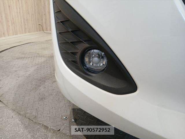 Mazda PREMACY 2017-06 7456801-24