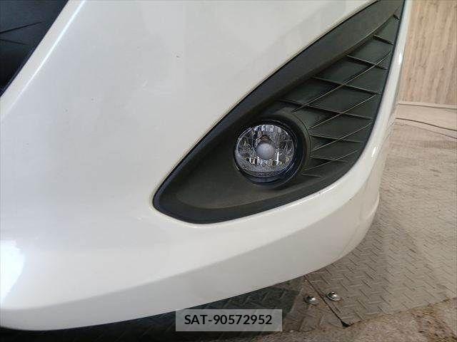 Mazda PREMACY 2017-06 7456801-25
