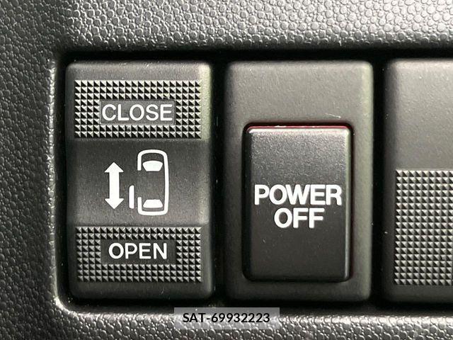 Mazda PREMACY 2016-11 7502245-4