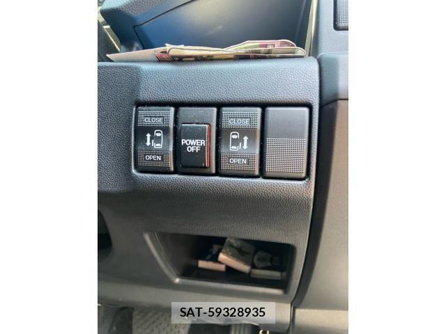 Mazda PREMACY 2013-08 7509698-18