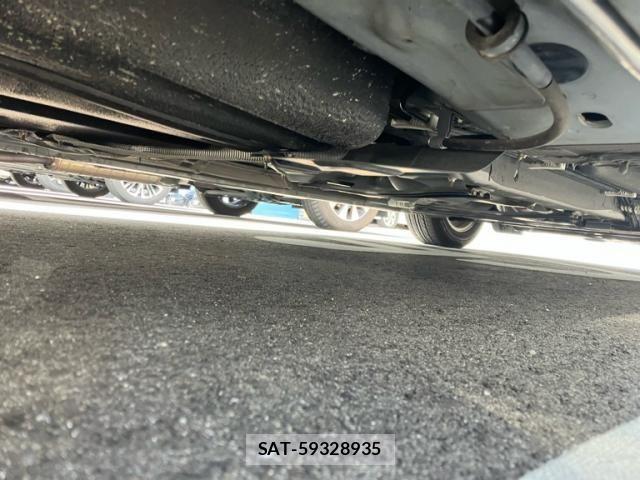 Mazda PREMACY 2013-08 7509698-8