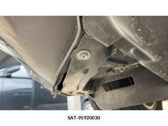 Mazda PREMACY 2014-02 7619197-24