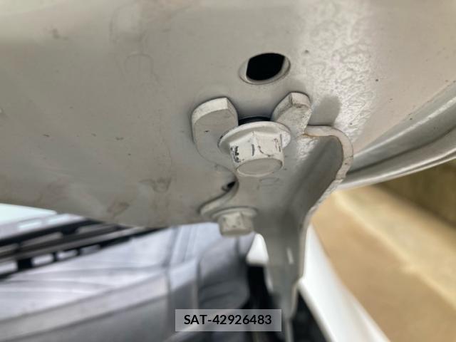 Mazda PREMACY 2016-02 7619194-27