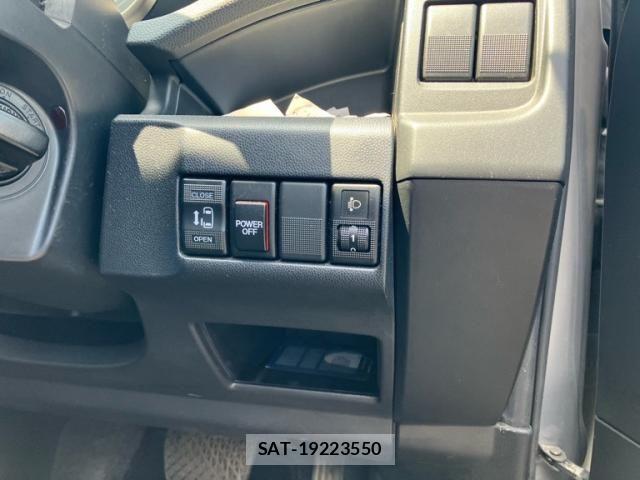 Mazda PREMACY 2011-07 7619199-20
