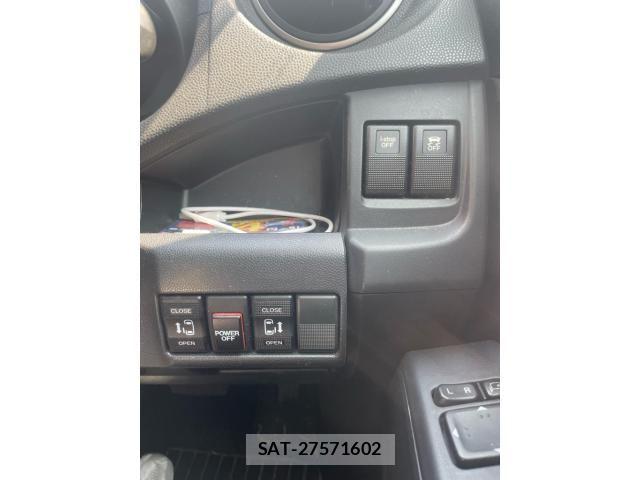 Mazda PREMACY 2014-03 7788229-17