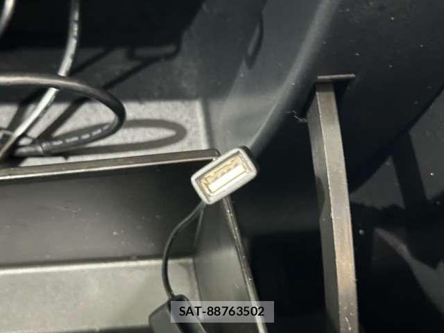 Mazda PREMACY 2013-03 7963287-23
