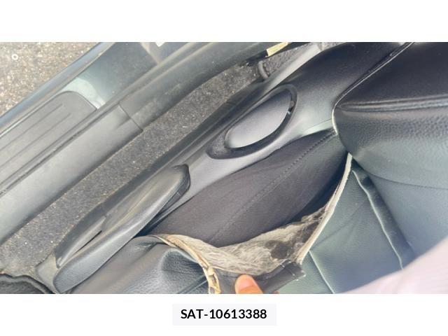 Mazda PREMACY 2012-04 8037628-19