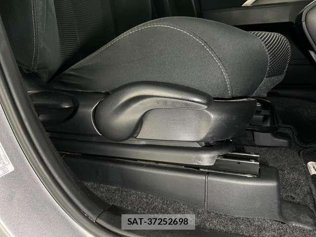 Mazda PREMACY 2015-12 8075131-16