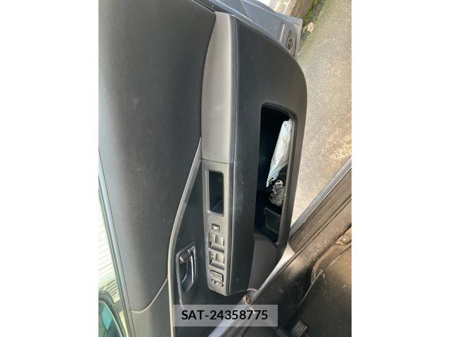Mazda PREMACY 2010-10 8101223-12