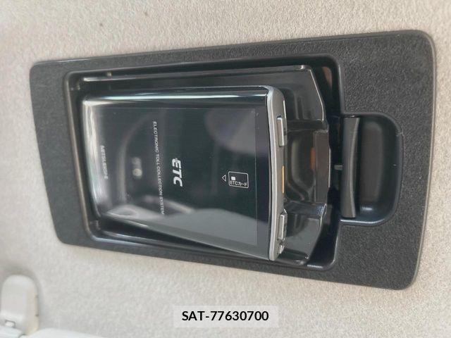 Mazda PREMACY 2011-09 8101220-4