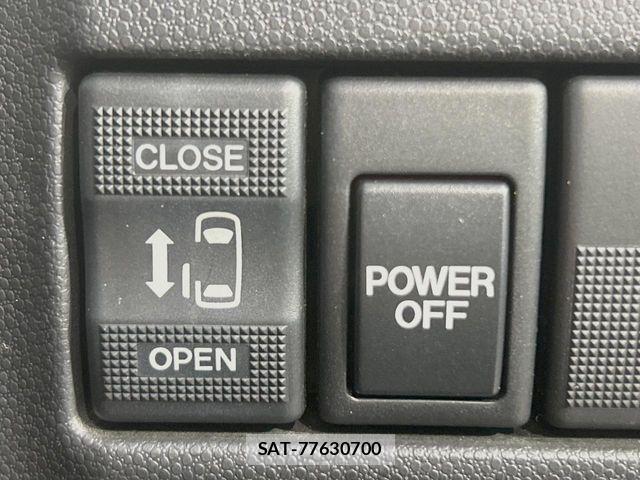 Mazda PREMACY 2011-09 8101220-5