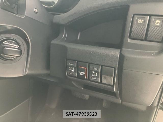 Mazda PREMACY 2013-09 8146420-21