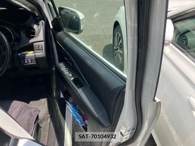 Mazda PREMACY 2013-08 8209563-14