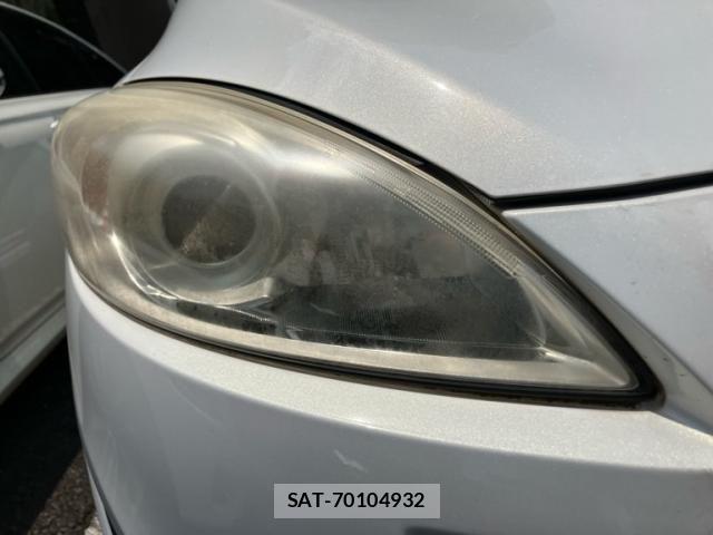 Mazda PREMACY 2013-08 8209563-3